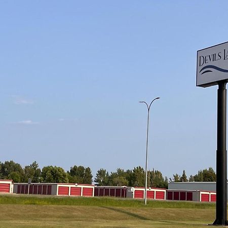Devils Lake Inn By Oyo Near Devils Lake Regional Airport Exterior photo