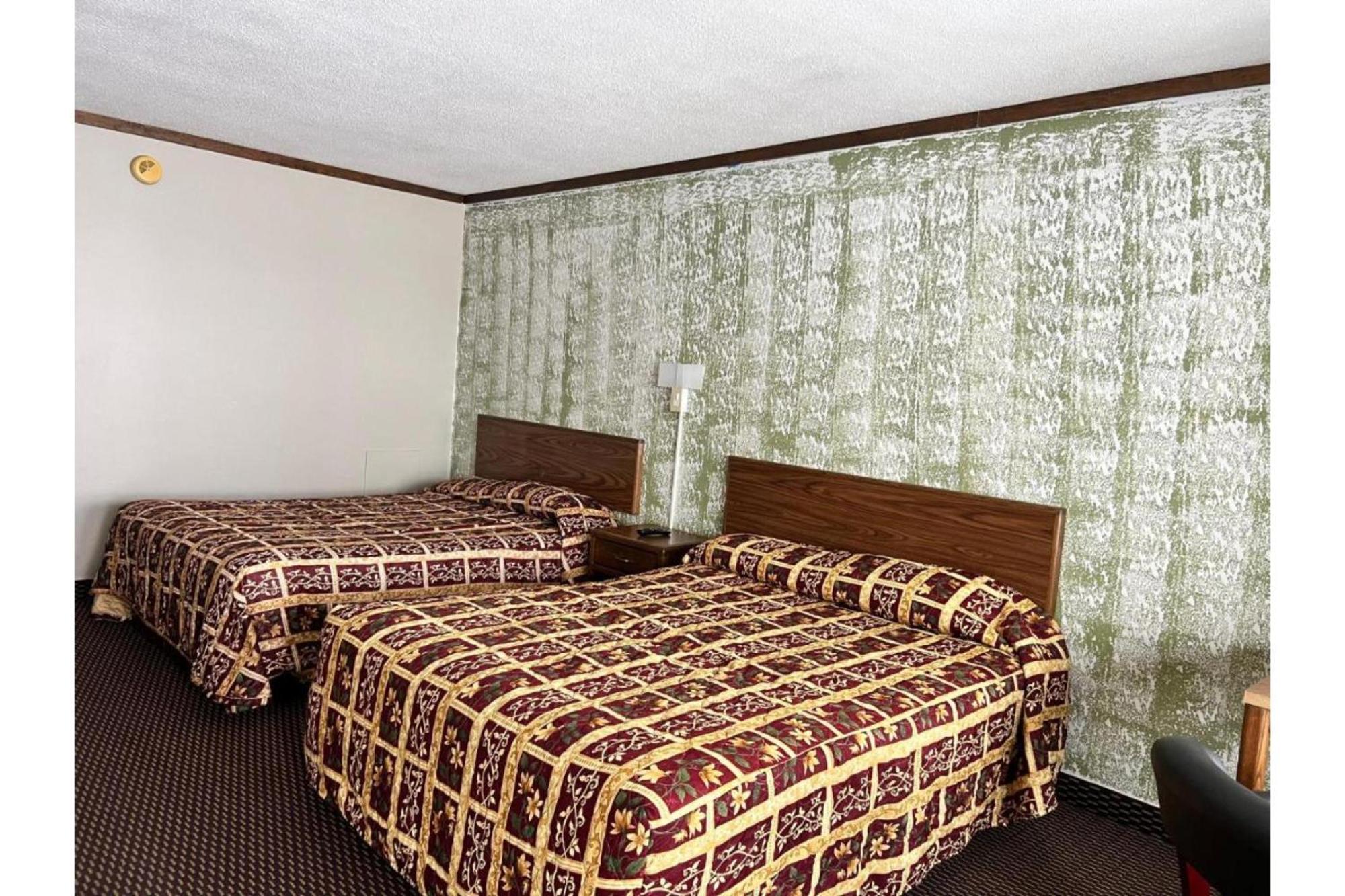 Devils Lake Inn By Oyo Near Devils Lake Regional Airport Exterior photo