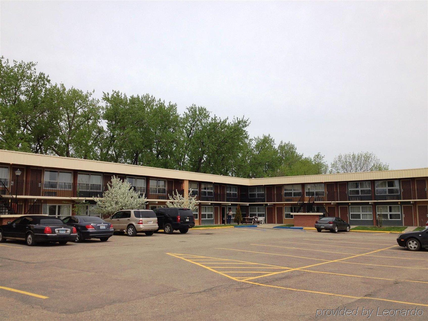 Devils Lake Inn By Oyo Near Devils Lake Regional Airport Exterior photo