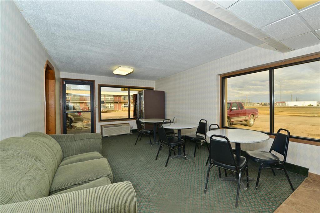 Devils Lake Inn By Oyo Near Devils Lake Regional Airport Restaurant photo