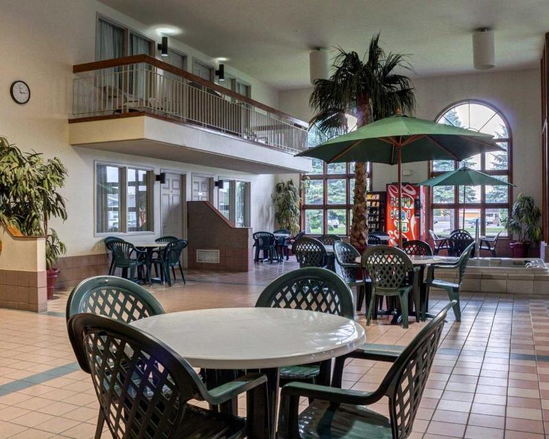 Devils Lake Inn By Oyo Near Devils Lake Regional Airport Exterior photo