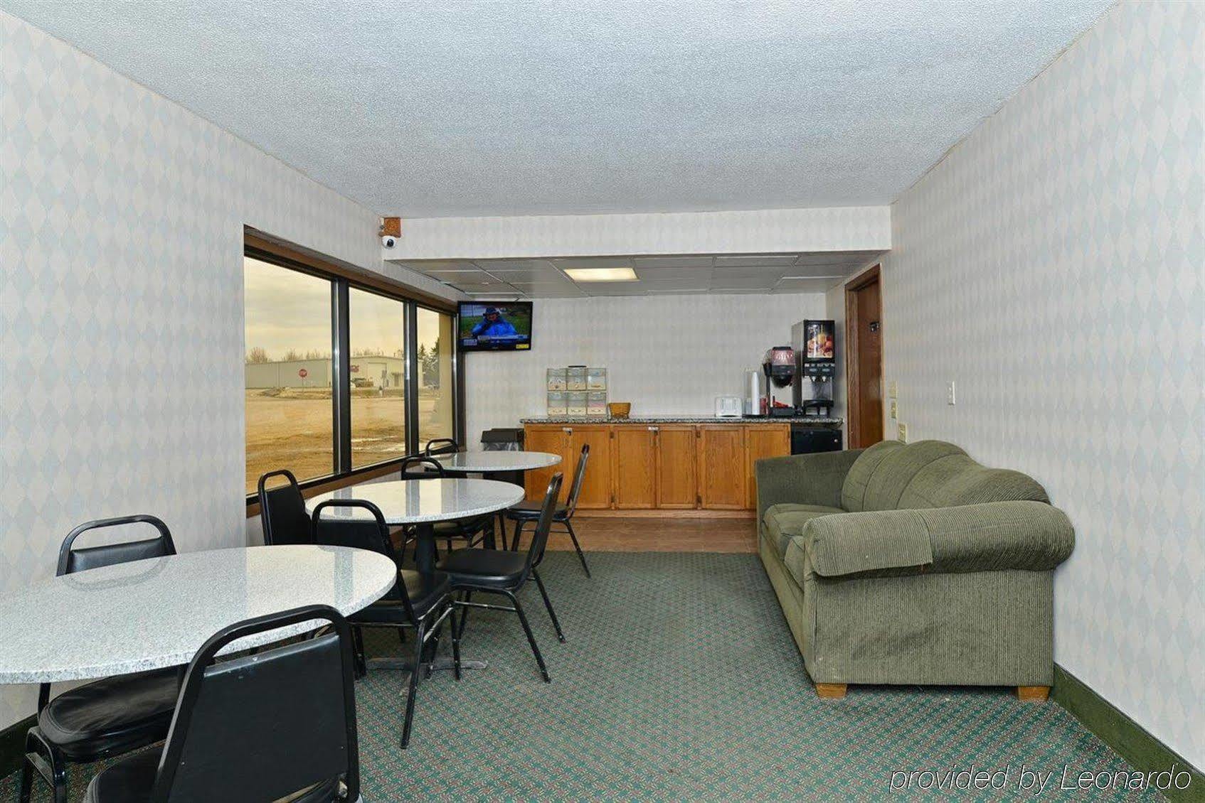 Devils Lake Inn By Oyo Near Devils Lake Regional Airport Exterior photo