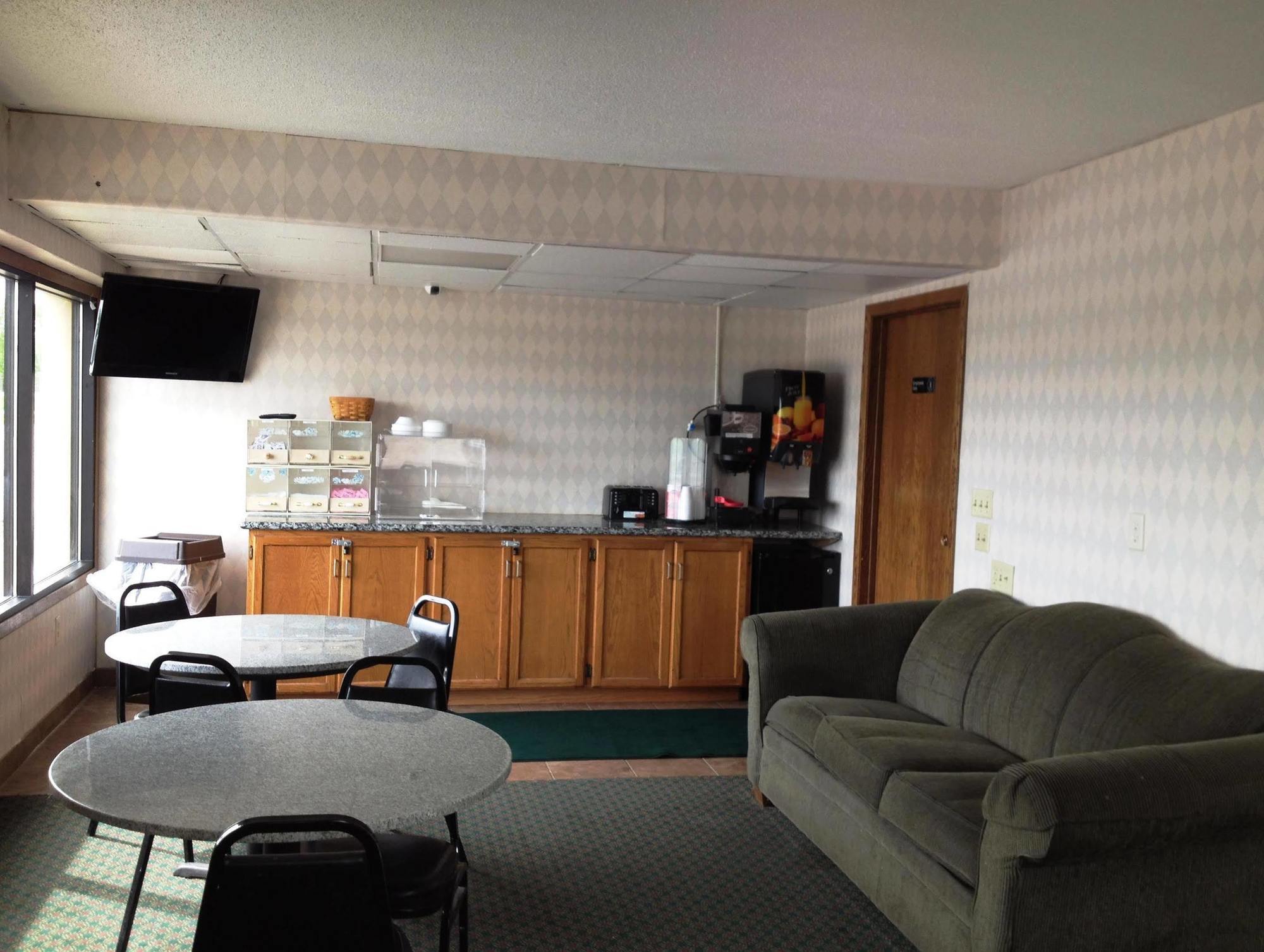 Devils Lake Inn By Oyo Near Devils Lake Regional Airport Exterior photo